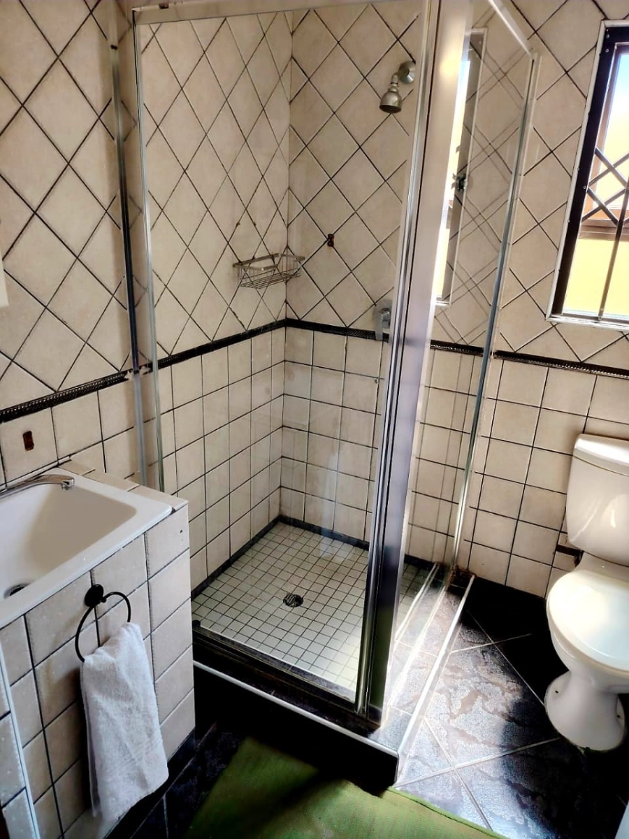 10 Bedroom Property for Sale in Cambridge Eastern Cape
